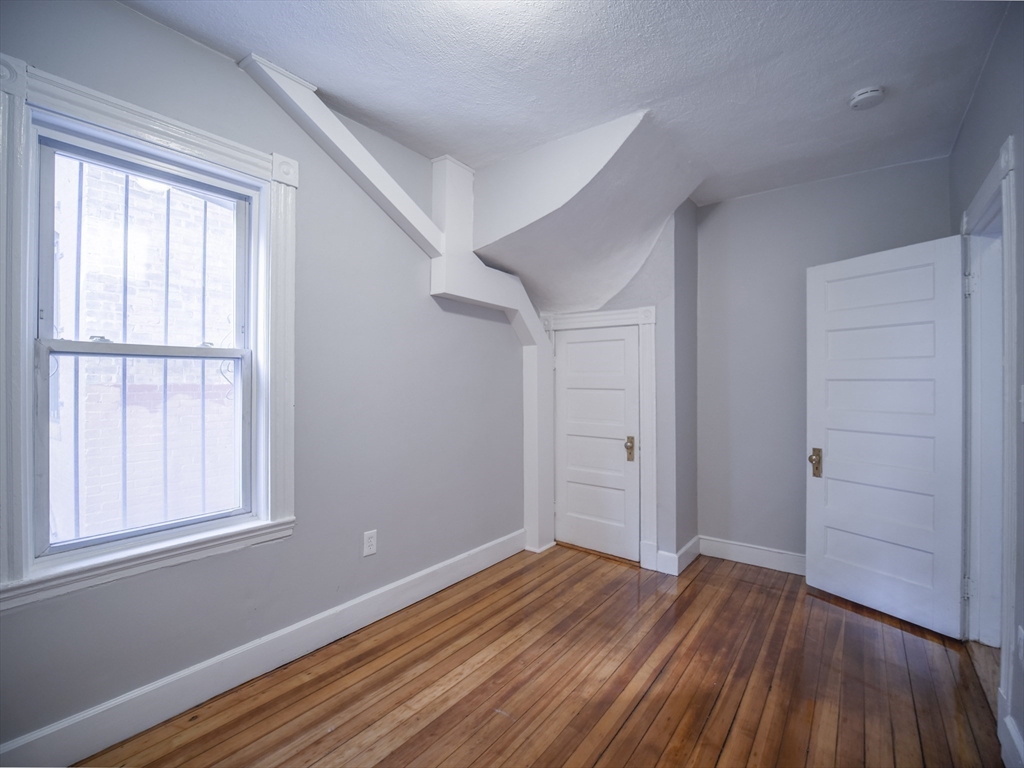 46 Glendale St