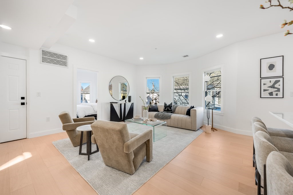 121 Florence Street # 2