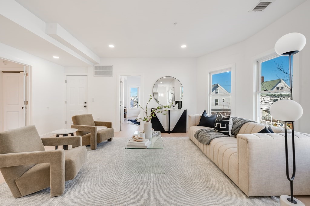 121 Florence Street # 2