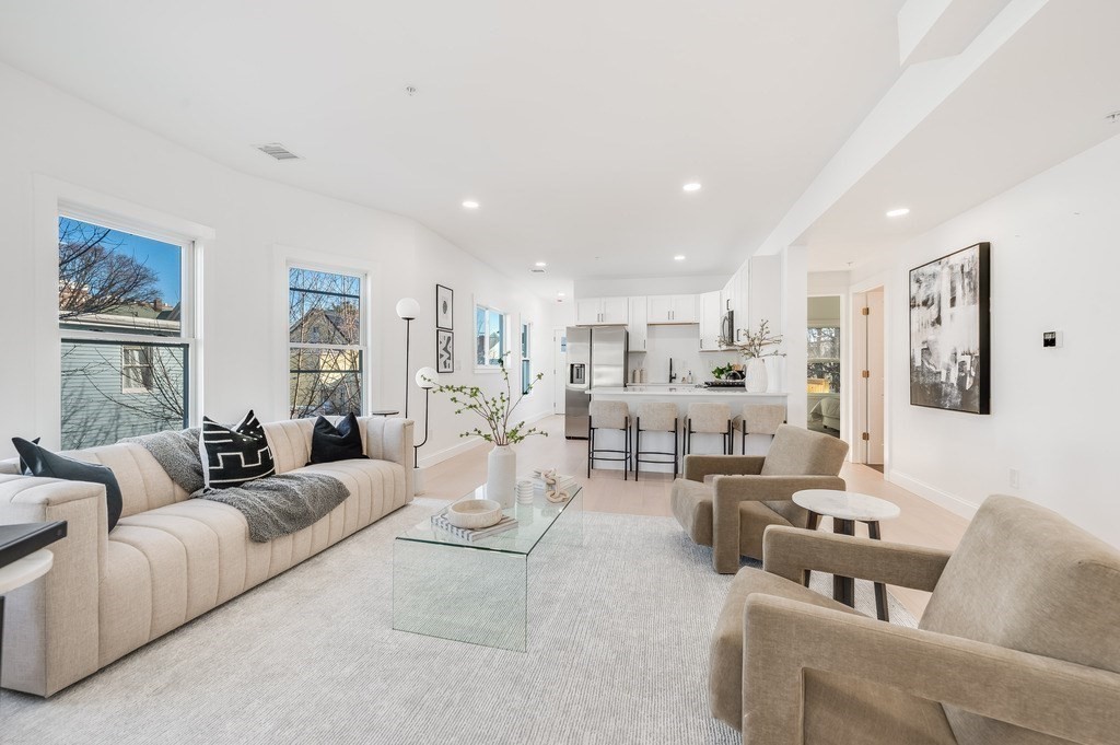 121 Florence Street # 2