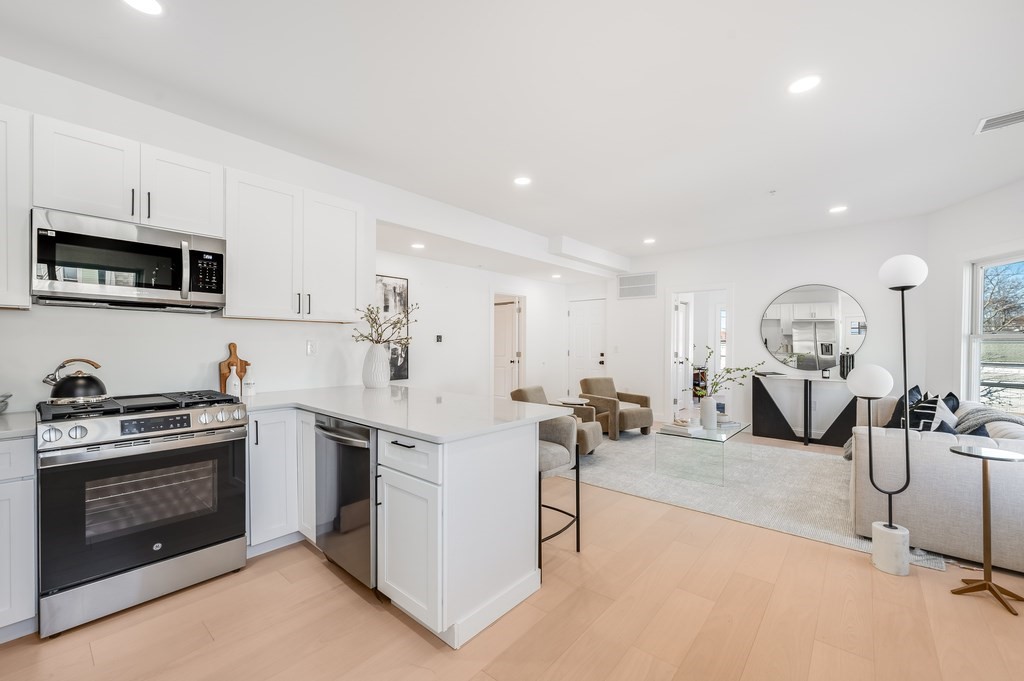 121 Florence Street # 2