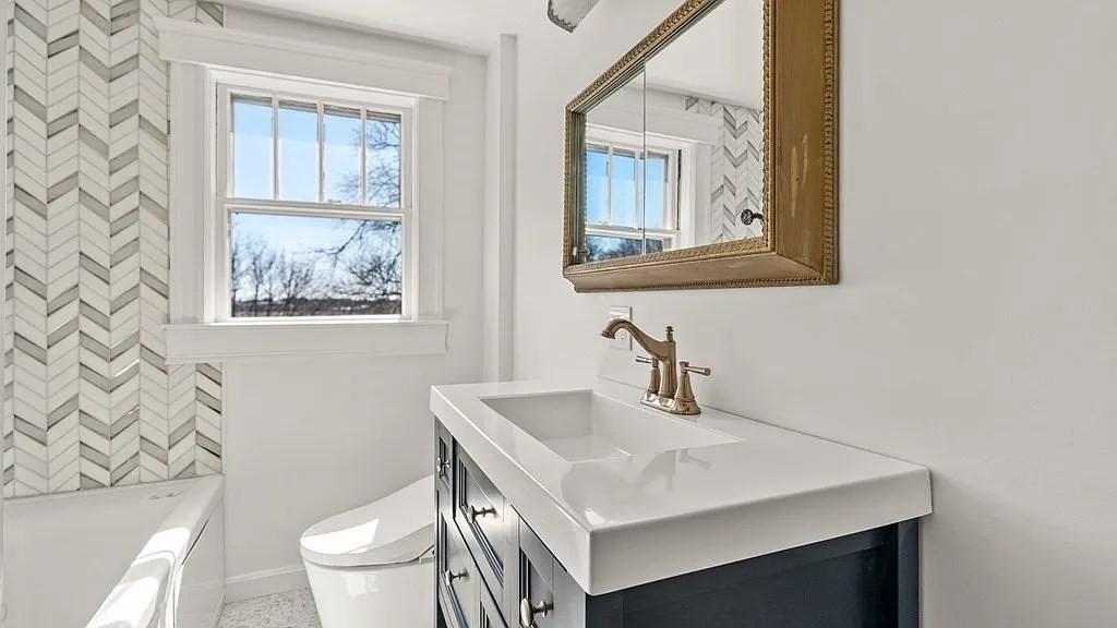 195 Sea St