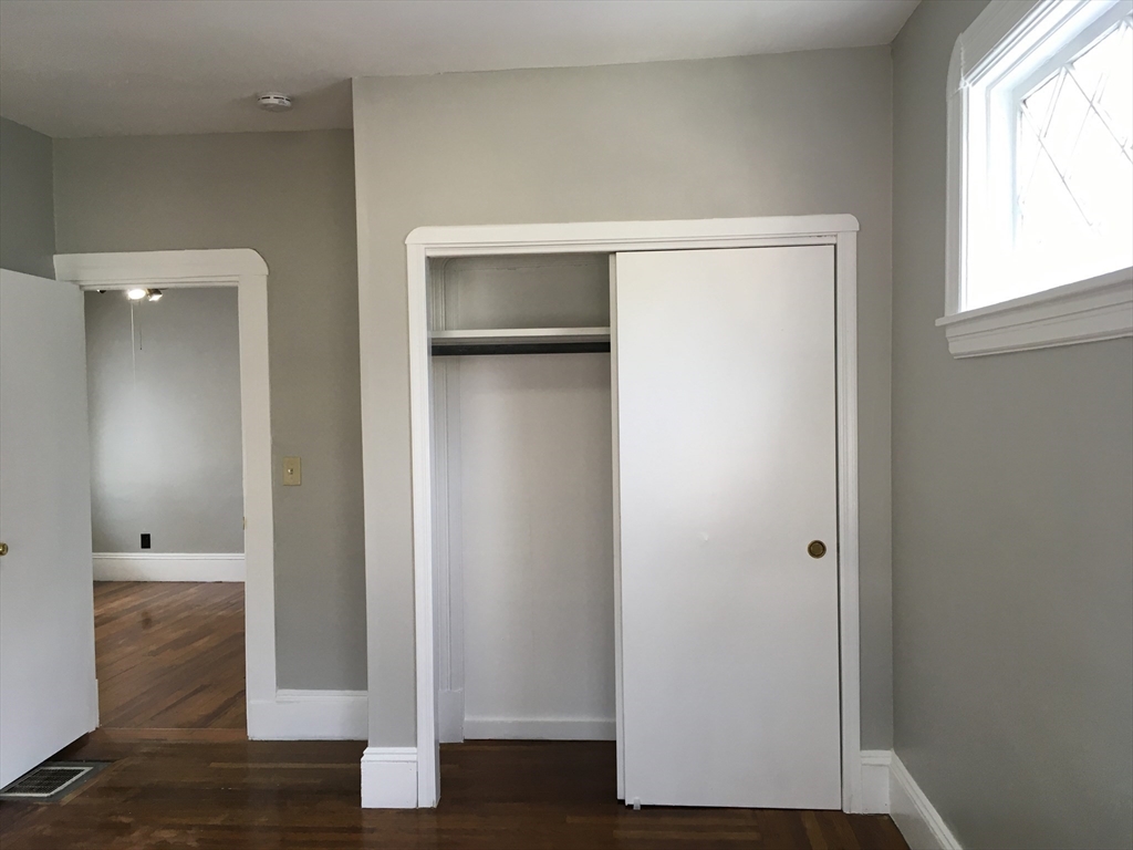 29 Essex St # 2