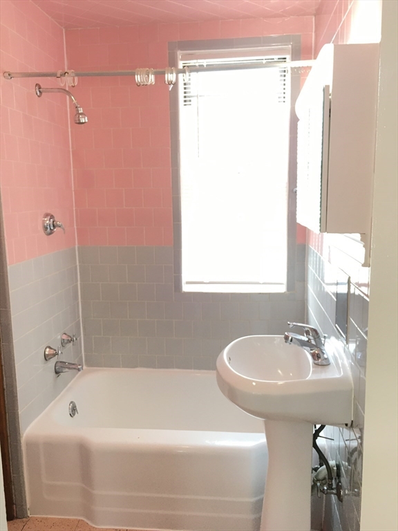 29 Essex St # 2