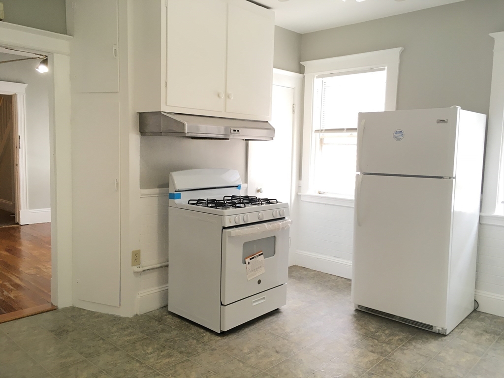 29 Essex St # 2