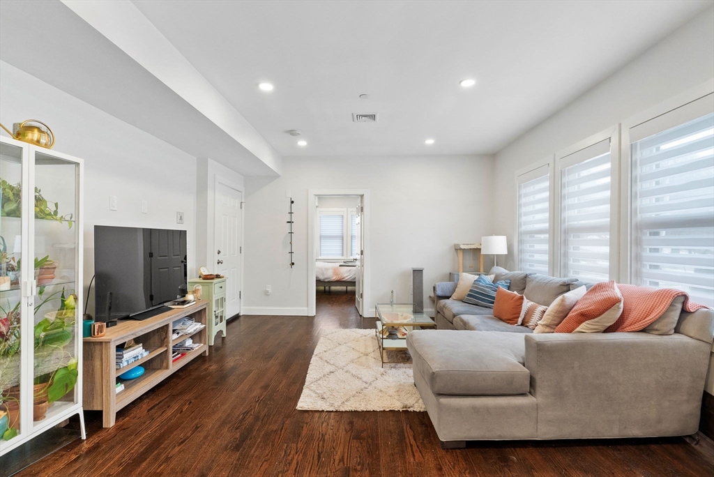 97 Green St # 1
