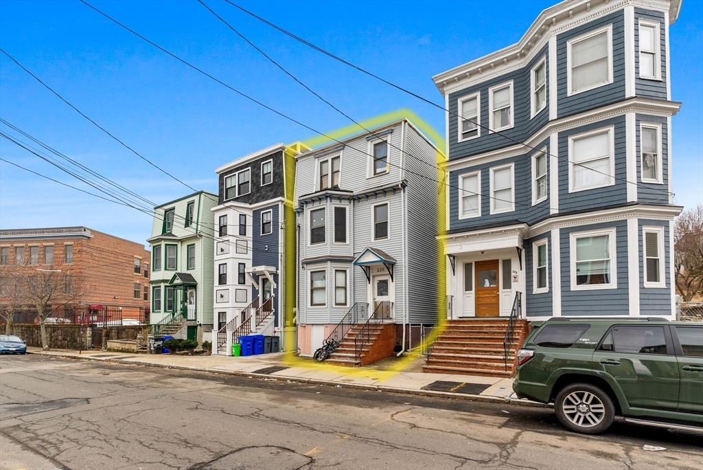 225 E Eagle St