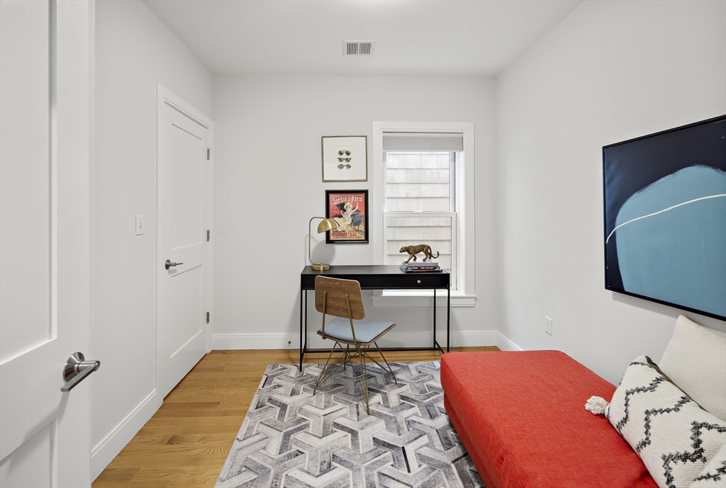 37 Lamson St # 3, Boston Unit: 3