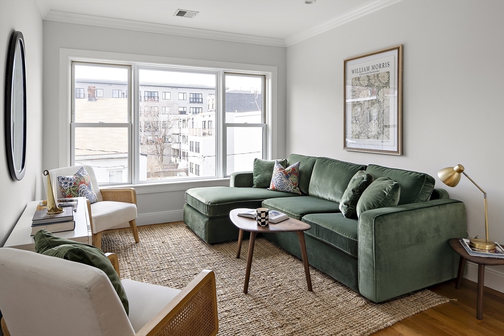 37 Lamson St # 3, Boston Unit: 3