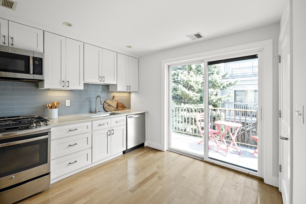 37 Lamson St # 3, Boston Unit: 3