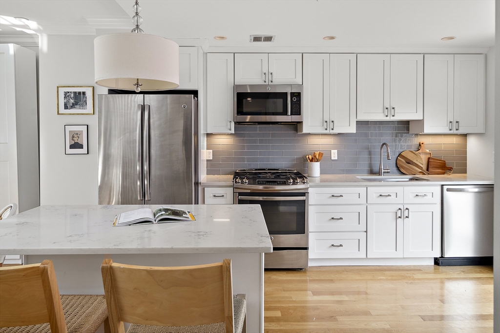 37 Lamson St # 3, Boston Unit: 3