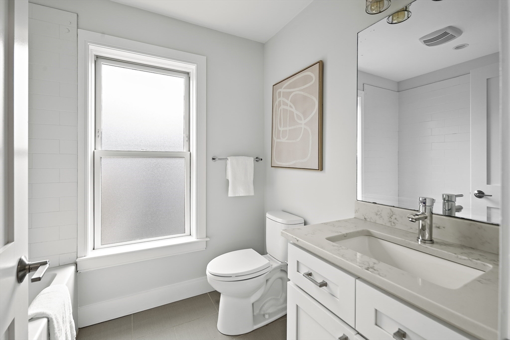 37 Lamson St # 3, Boston Unit: 3