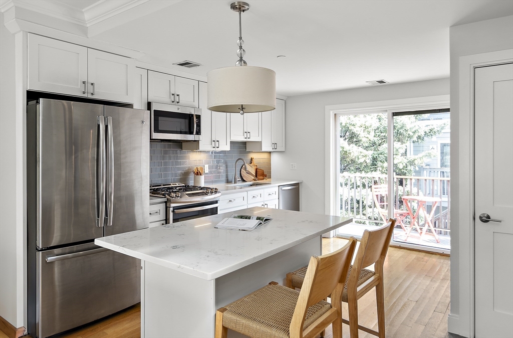 37 Lamson St # 3, Boston Unit: 3