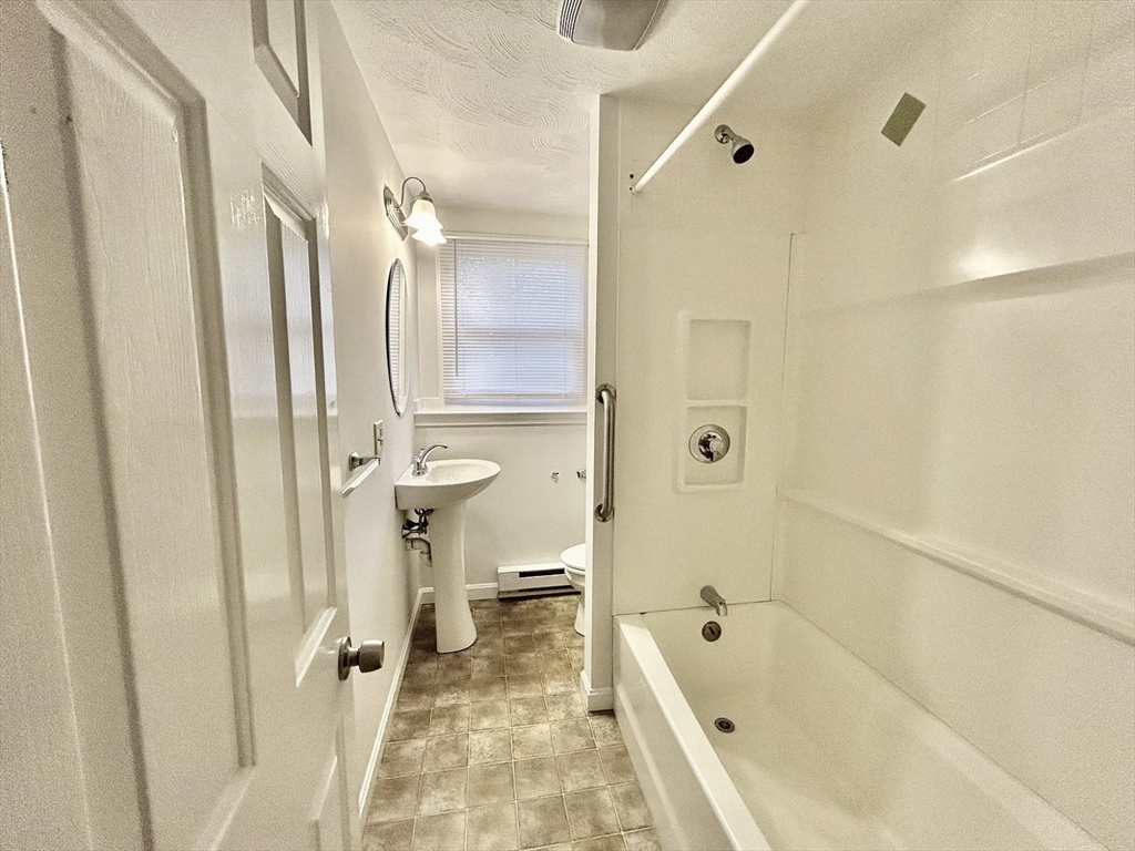60 Phillips Street # 1 Unit: 1-1