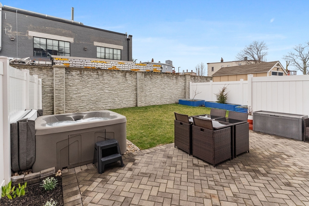 51 Robey St # 51