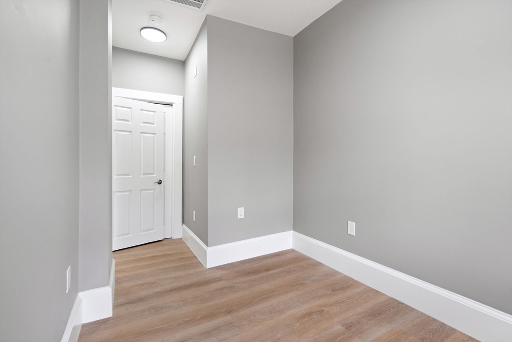 2 Viking Street # 2