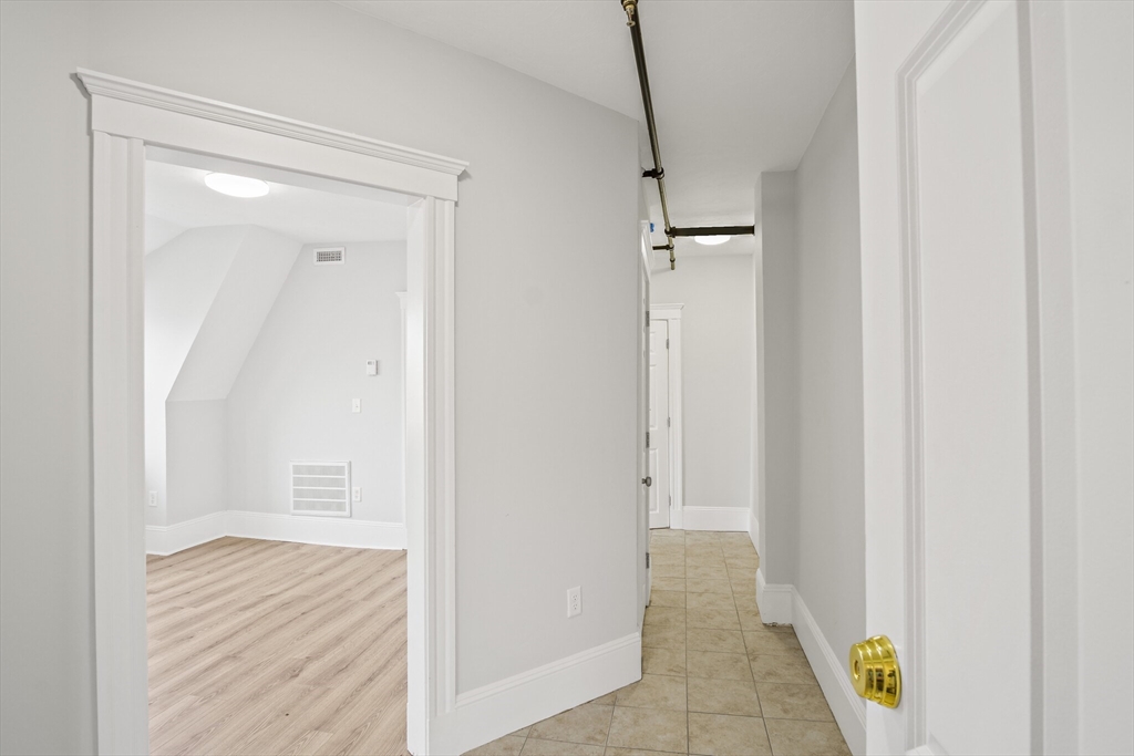402 Neponset # 3L