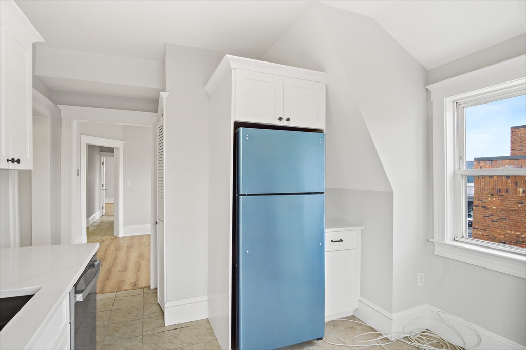 402 Neponset # 3L