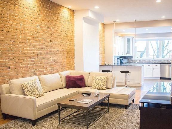 43 Old Harbor St Unit: SF