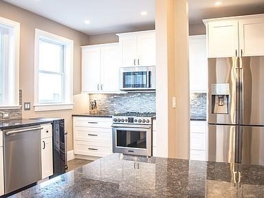 43 Old Harbor St Unit: SF