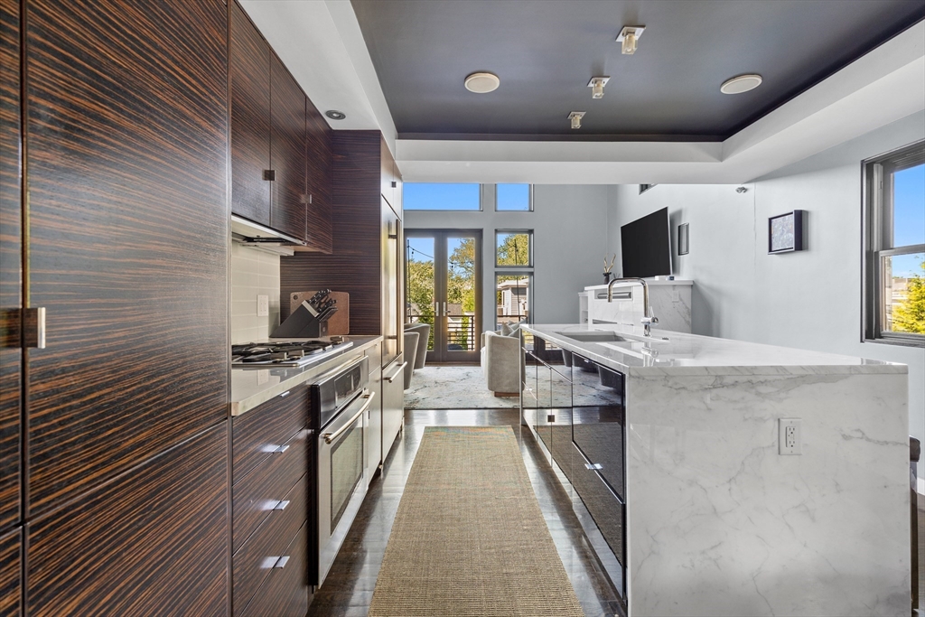 62 Grampian Way Unit: Furnished