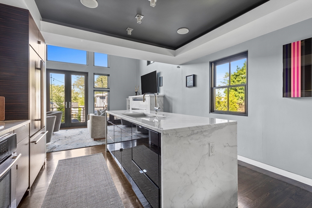 62 Grampian Way Unit: Furnished