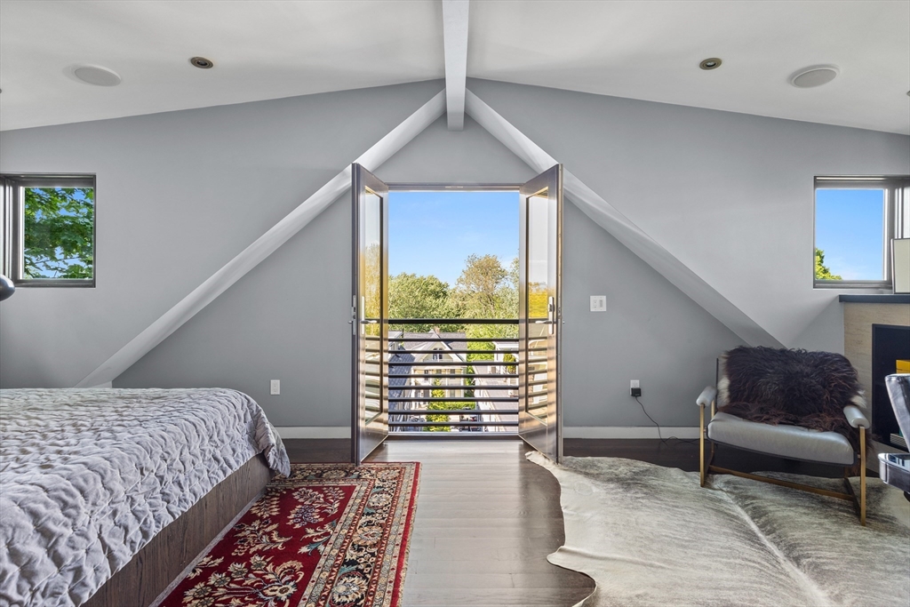 62 Grampian Way Unit: Furnished