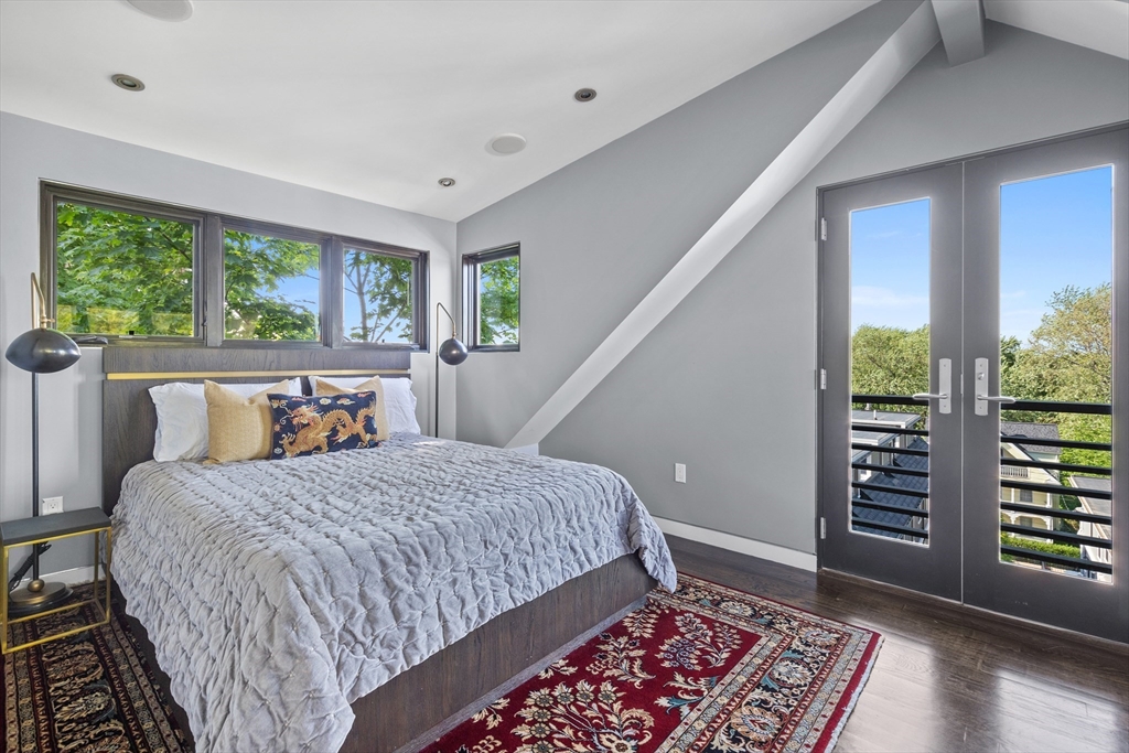 62 Grampian Way Unit: Furnished