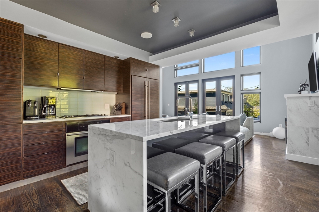 62 Grampian Way Unit: Furnished