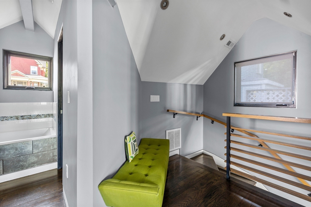 62 Grampian Way Unit: Furnished