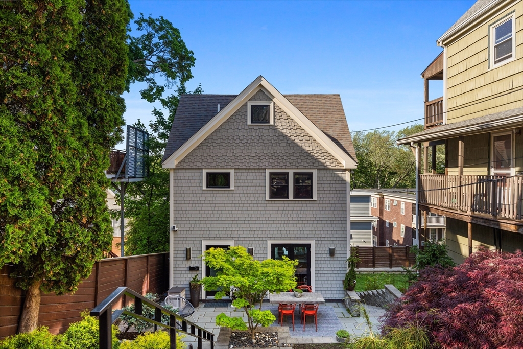 62 Grampian Way Unit: Furnished