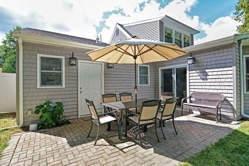 18 Curtis Rd
