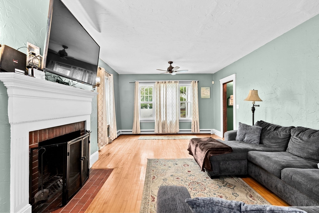 5 Pleasant Street