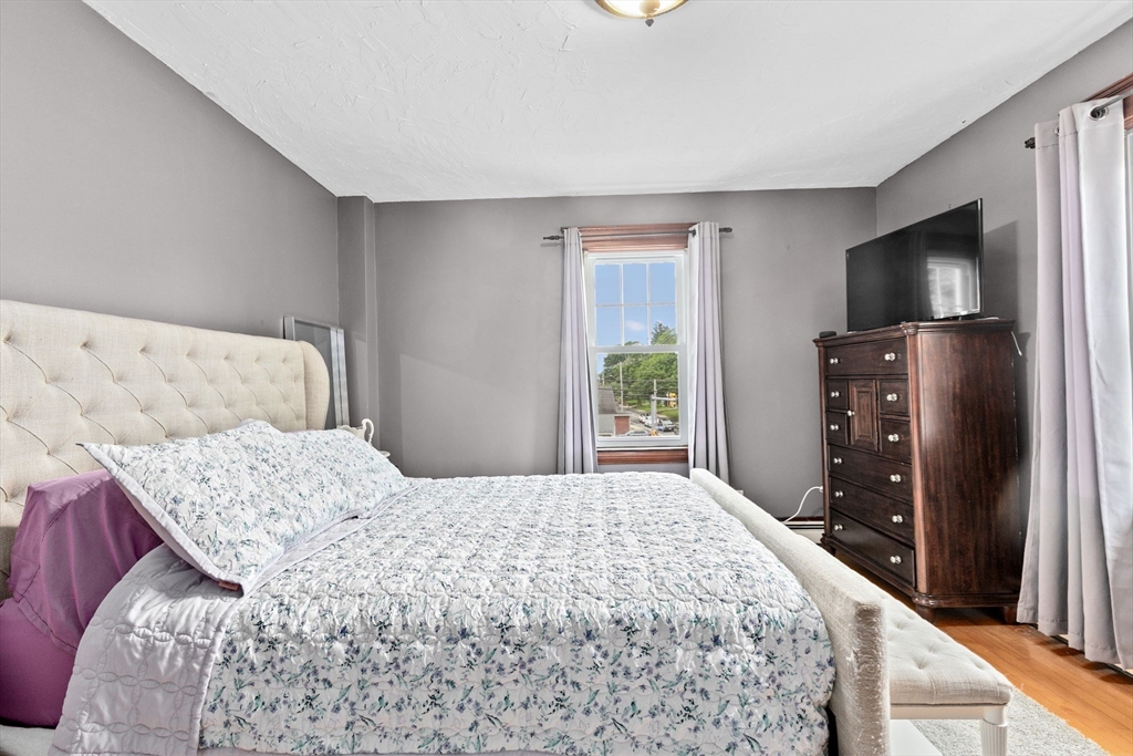5 Pleasant Street