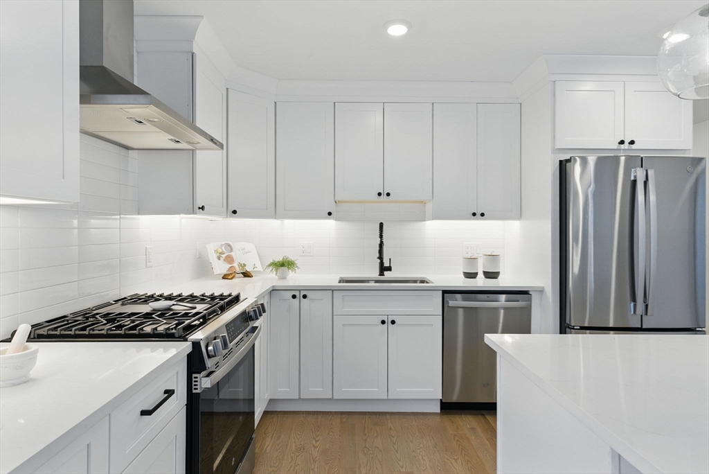 43-45 Wellington St # 2