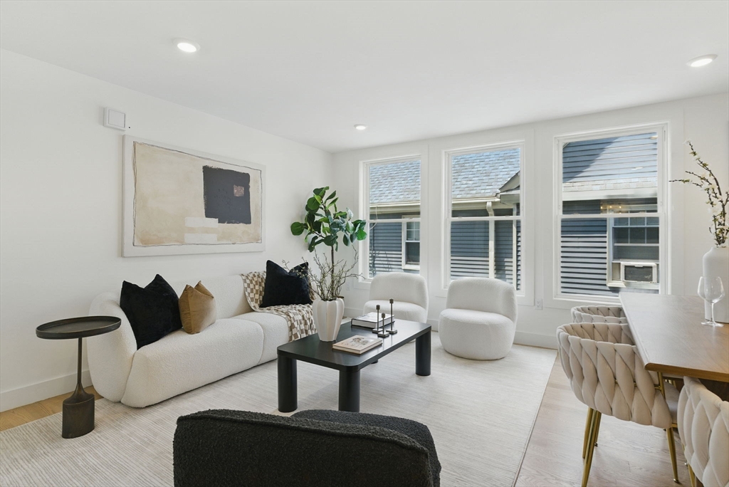 43-45 Wellington St # 2