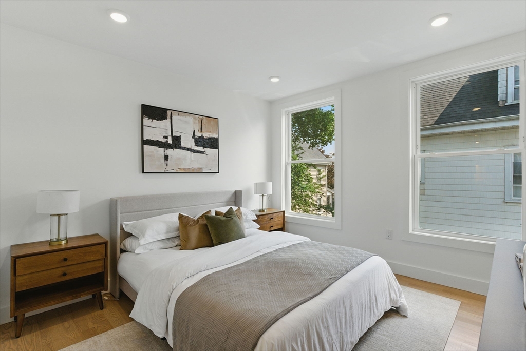 43-45 Wellington St # 2