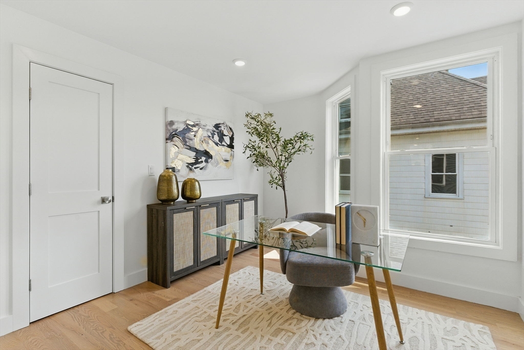 43-45 Wellington St # 2