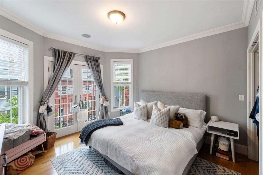 192 W 6th St # 2