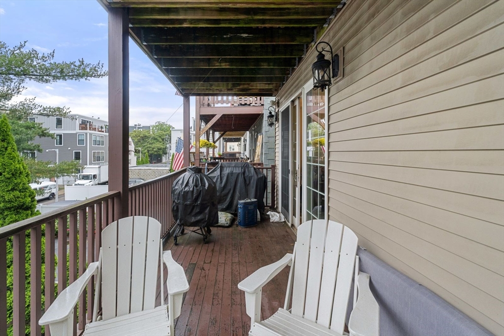 192 W 6th St # 2
