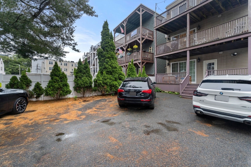 192 W 6th St # 2