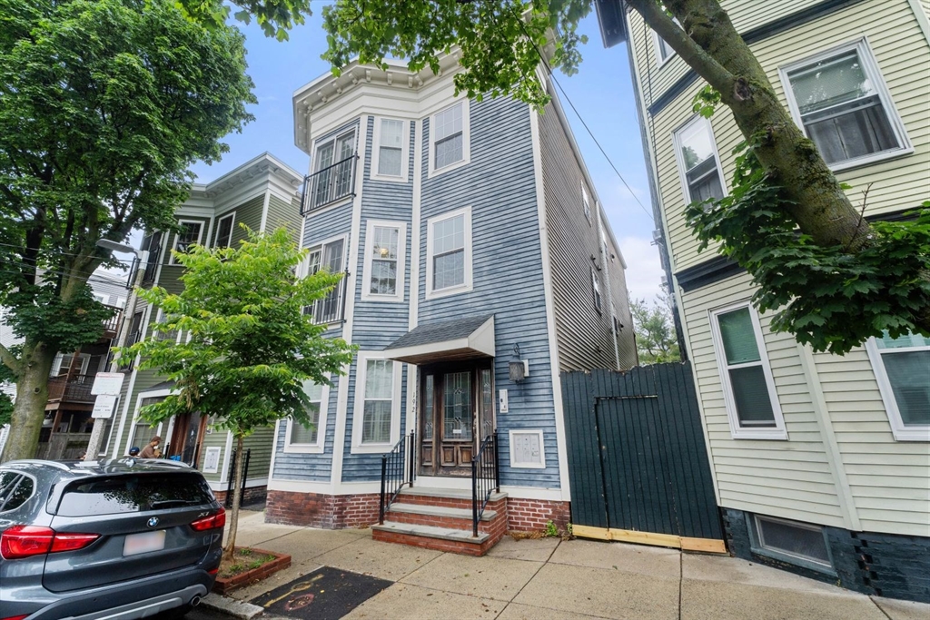 192 W 6th St # 2