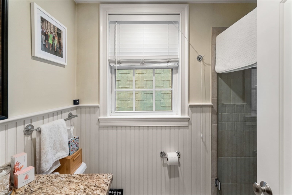 192 W 6th St # 2
