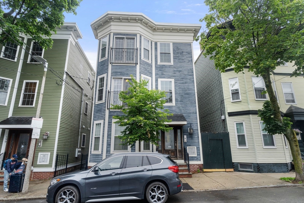 192 W 6th St # 2