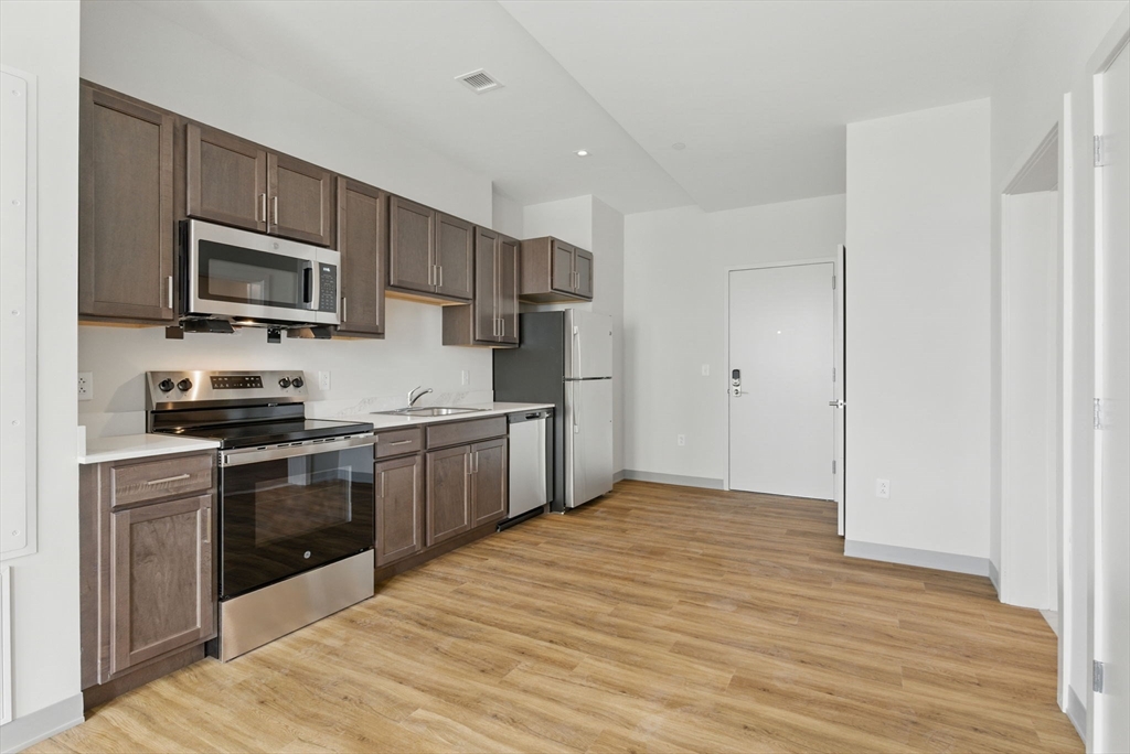 1170 Tremont St # 1214