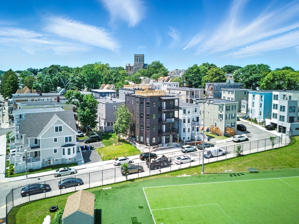 10 Woodford St # 3