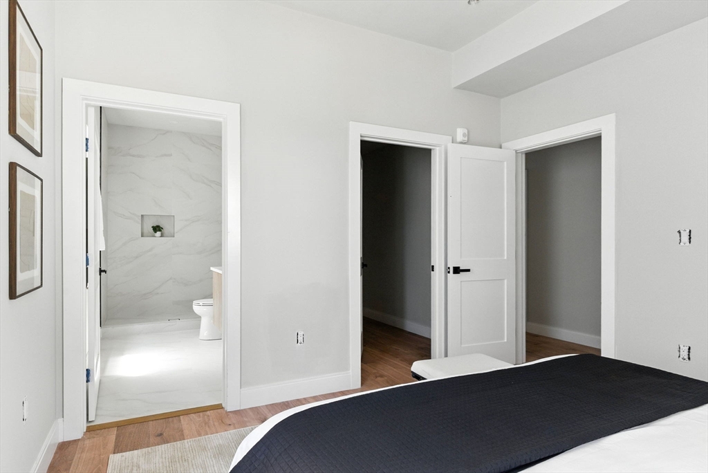 10 Woodford St # 3