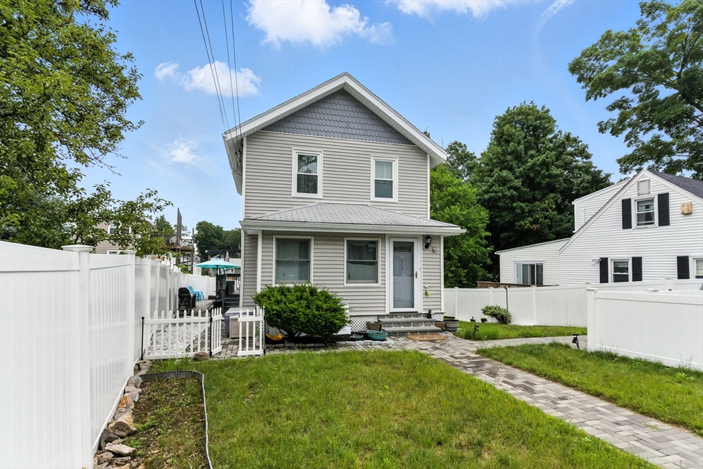 8 Earnshaw St