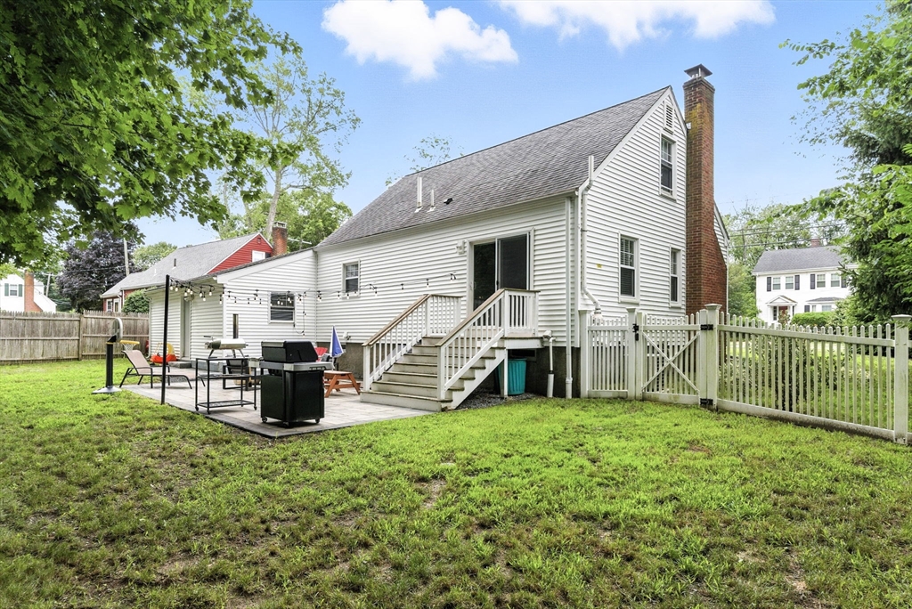 336 Common St