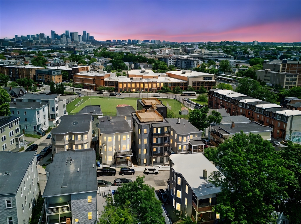 34 Woodford St # 1